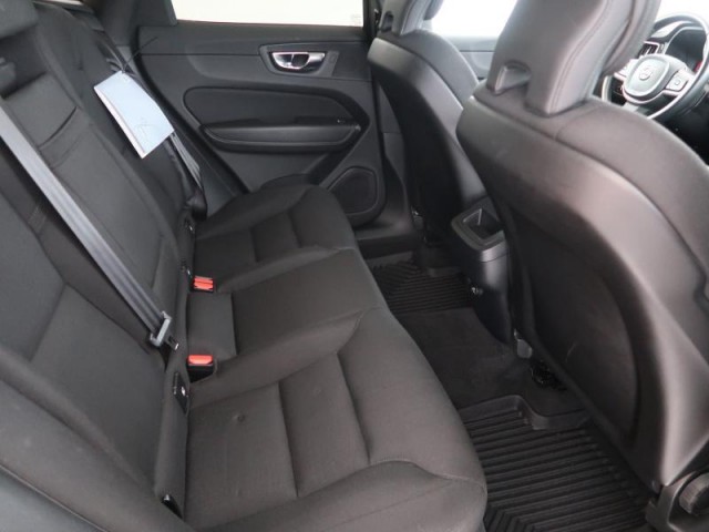 Volvo XC60  B4 AWD Momentum
