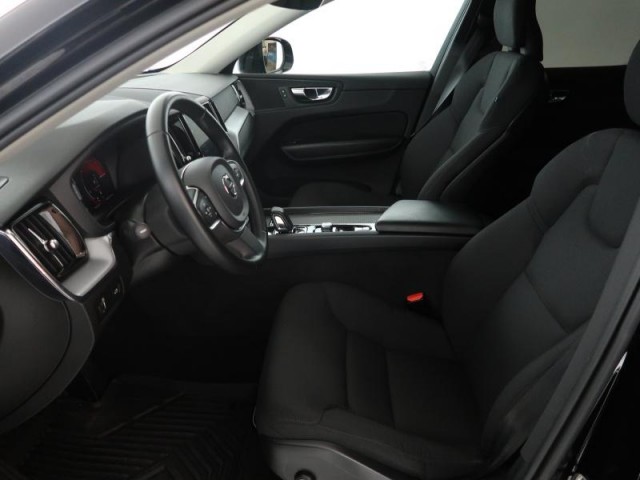 Volvo XC60  B4 AWD Momentum