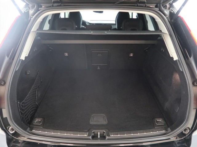 Volvo XC60  B4 AWD Momentum