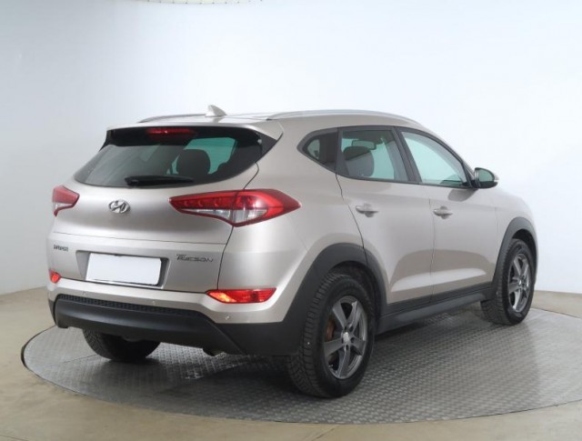 Hyundai Tucson  1.7 CRDi 