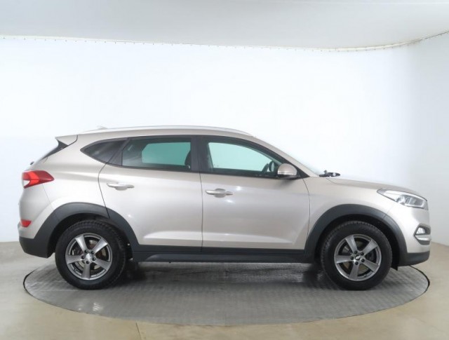 Hyundai Tucson  1.7 CRDi 