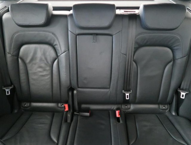 Audi Q5  2.0 TDI basis