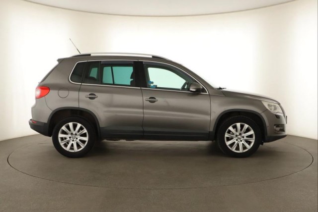 Volkswagen Tiguan  2.0 TDI 