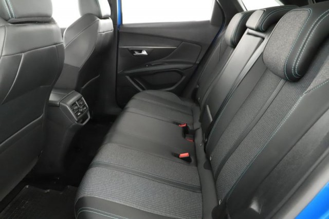Peugeot 3008  1.5 BlueHDi 