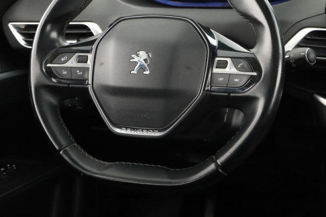 Peugeot 3008  1.5 BlueHDi 