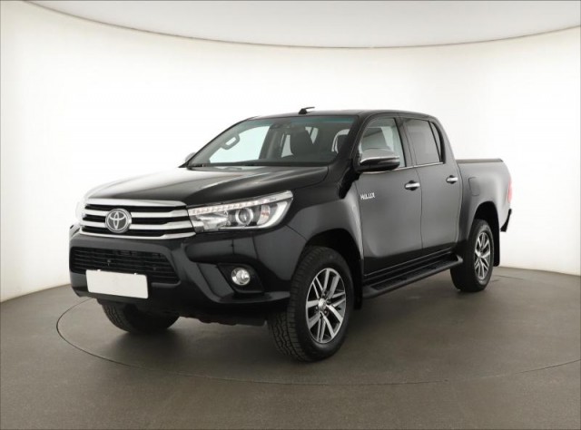 Toyota Hilux  2.4 D-4D Country