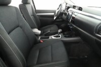 Toyota Hilux  2.4 D-4D Country