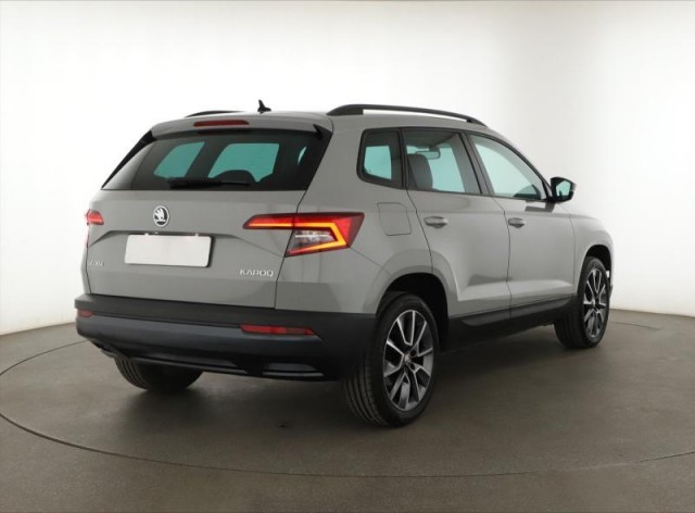Škoda Karoq  1.0 TSI 