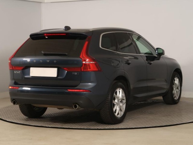 Volvo XC60  B5 AWD Summum