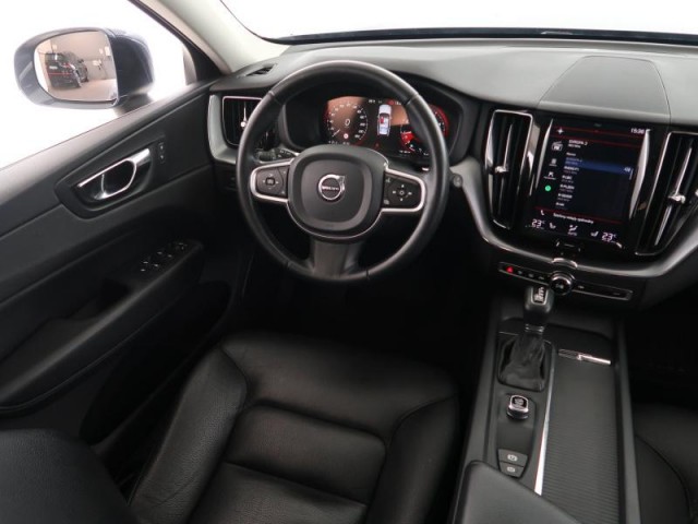 Volvo XC60  B5 AWD Summum