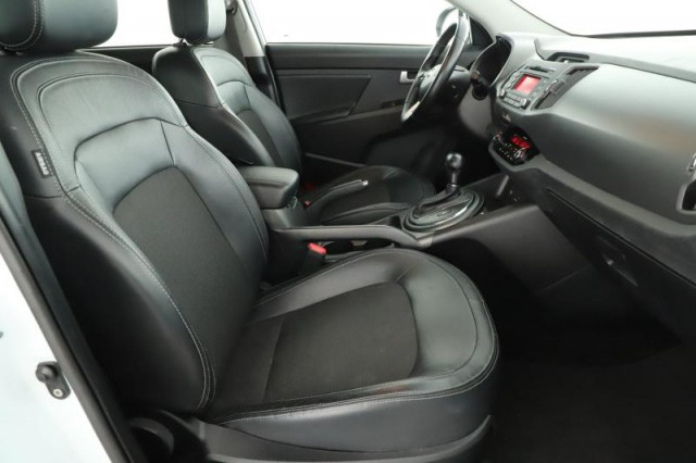 Kia Sportage  2.0 CRDi 