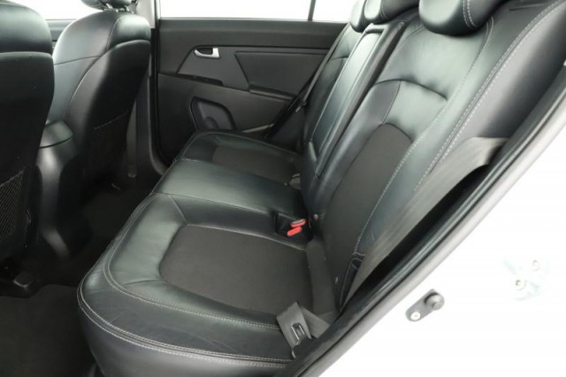 Kia Sportage  2.0 CRDi 