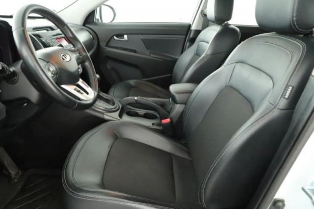 Kia Sportage  2.0 CRDi 