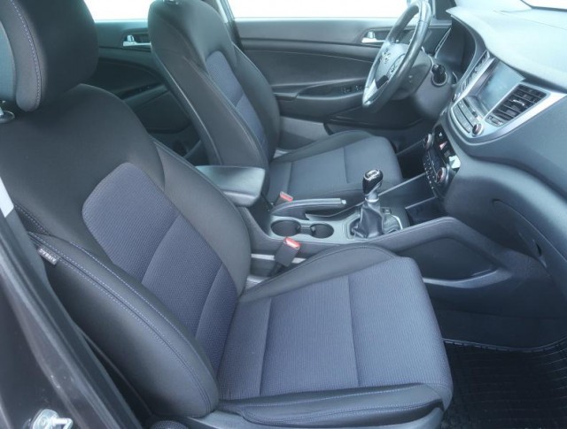 Hyundai Tucson  1.7 CRDi 