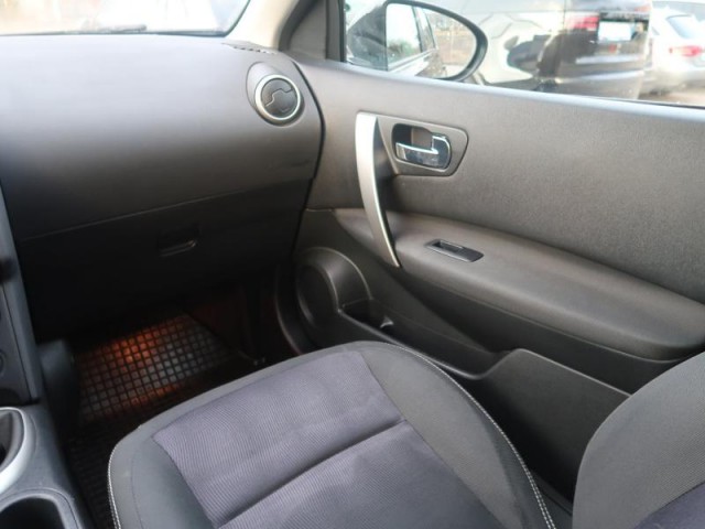 Nissan Qashqai  1.6 