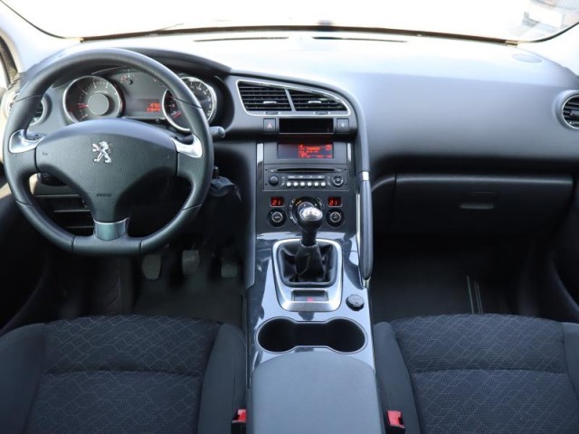 Peugeot 3008  1.6 VTi 