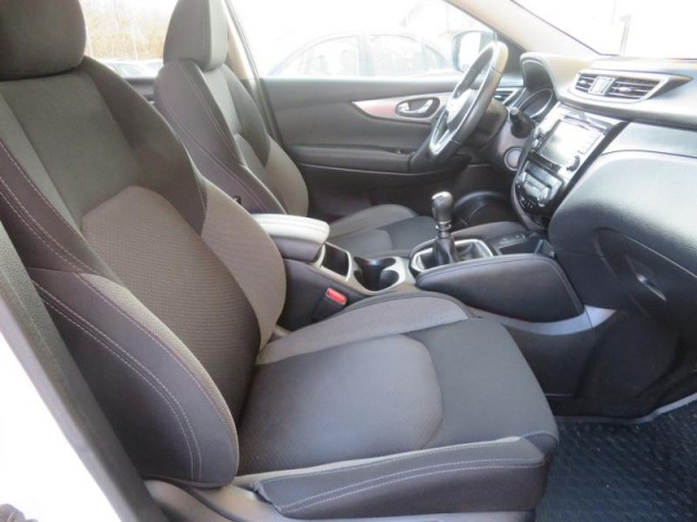 Nissan Qashqai  1.3 DIG-T 
