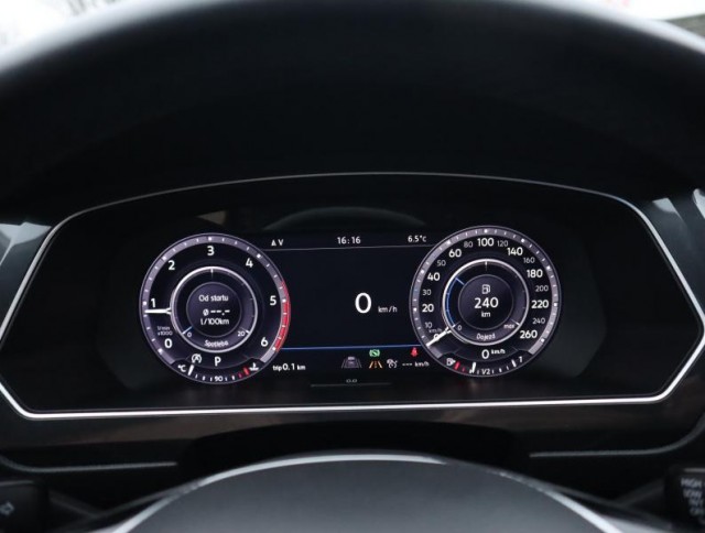 Volkswagen Tiguan  2.0 TDI 