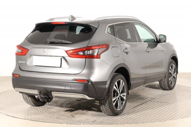 Nissan Qashqai  1.2 DIG-T N-Connecta