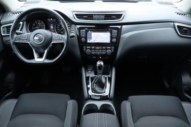 Nissan Qashqai  1.2 DIG-T N-Connecta