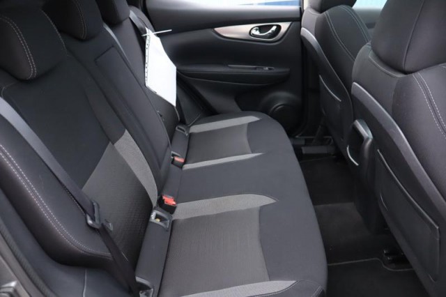 Nissan Qashqai  1.2 DIG-T N-Connecta