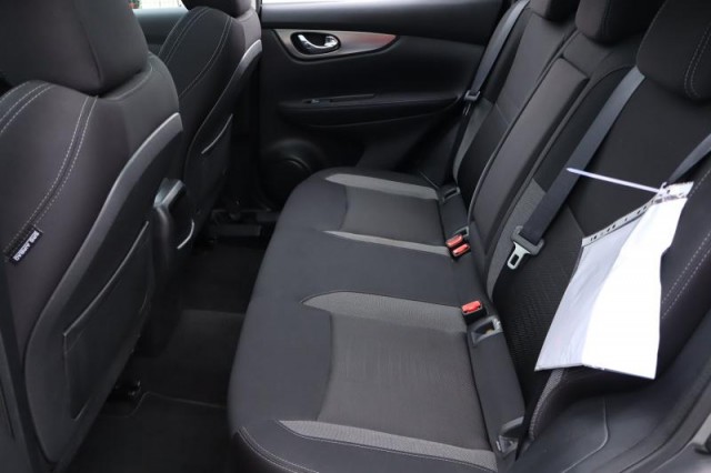 Nissan Qashqai  1.2 DIG-T N-Connecta