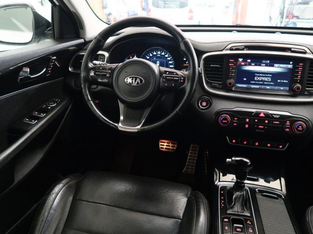 Kia Sorento  2.2 CRDi 