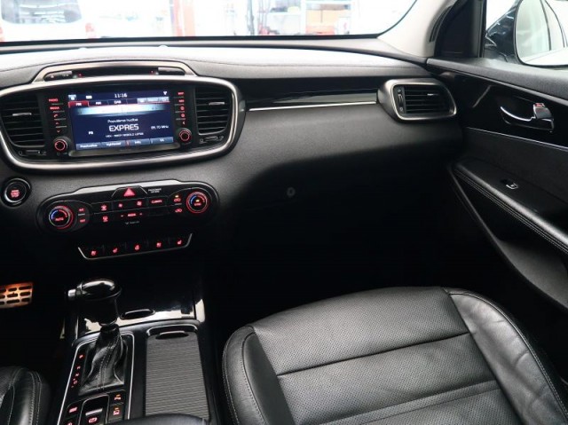 Kia Sorento  2.2 CRDi 