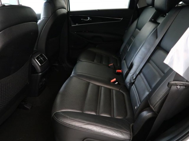 Kia Sorento  2.2 CRDi 