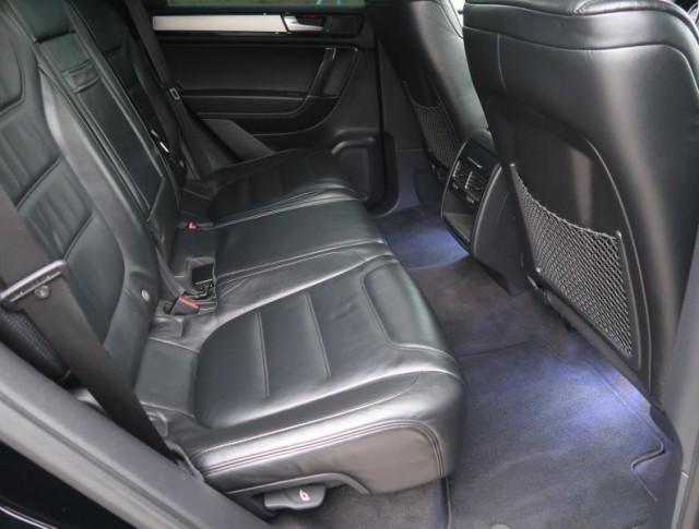 Volkswagen Touareg  3.0 TDI Business