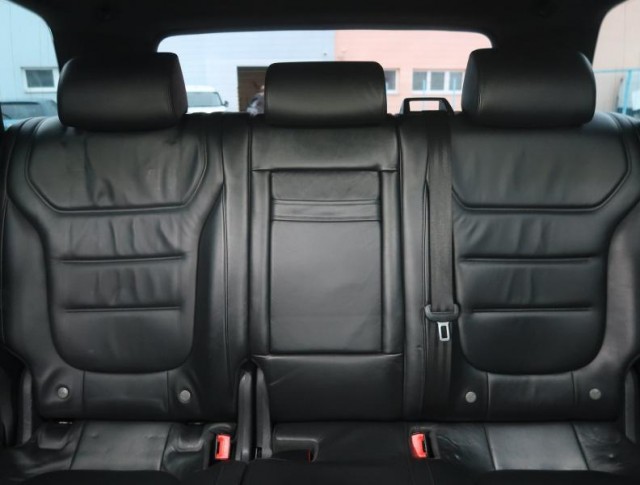 Volkswagen Touareg  3.0 TDI Business