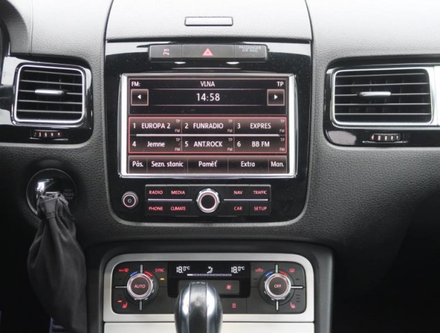 Volkswagen Touareg  3.0 TDI Business
