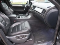 Volkswagen Touareg  3.0 TDI Business