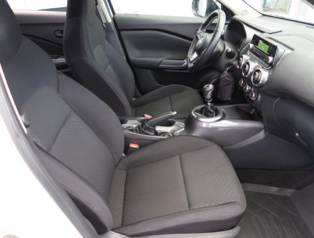 Nissan Juke  1.0 DIG-T Acenta