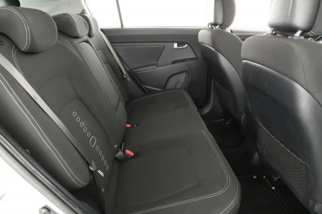 Kia Sportage  2.0 CRDi 