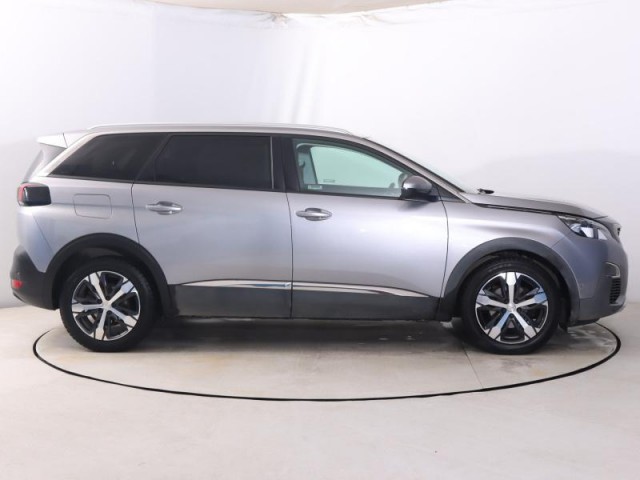 Peugeot 5008  1.6 THP 