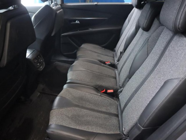 Peugeot 5008  1.6 THP 