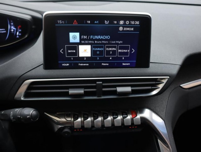 Peugeot 5008  1.6 THP 