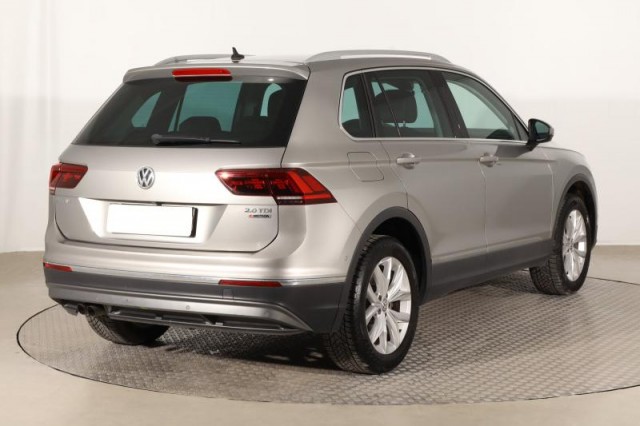 Volkswagen Tiguan  2.0 TDI 