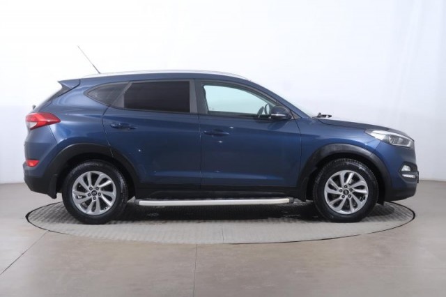 Hyundai Tucson  1.7 CRDi Family