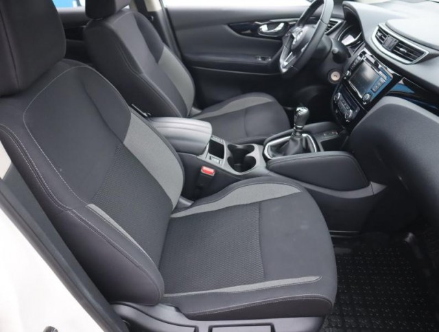 Nissan Qashqai  1.3 DIG-T 