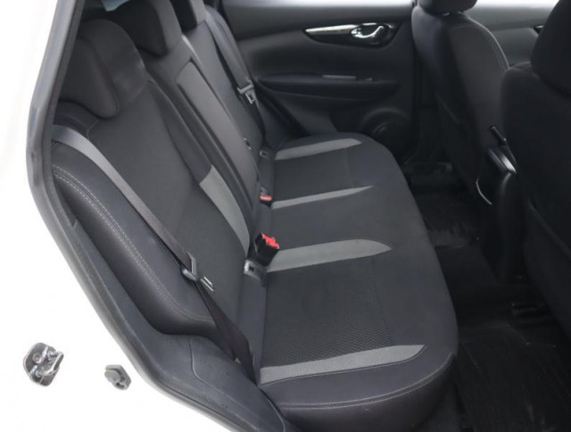 Nissan Qashqai  1.3 DIG-T 