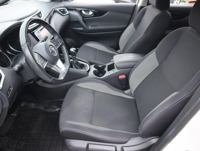 Nissan Qashqai  1.3 DIG-T 