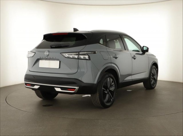 Nissan Qashqai  1.3 DIG-T MHEV Tekna