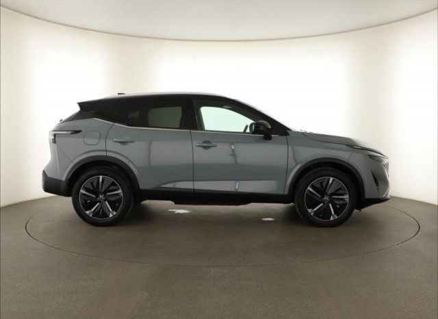 Nissan Qashqai  1.3 DIG-T MHEV Tekna