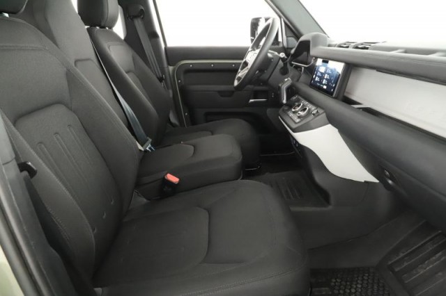 Land Rover Defender  D200 AWD 