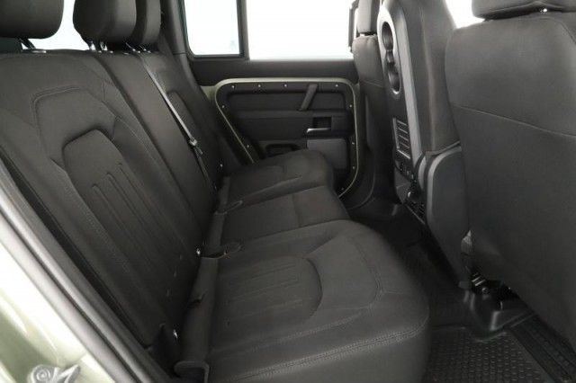 Land Rover Defender  D200 AWD 