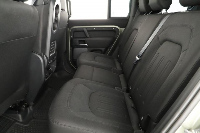 Land Rover Defender  D200 AWD 