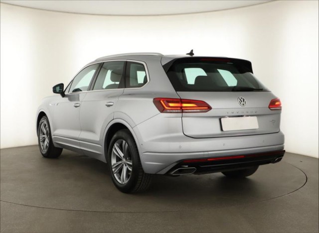 Volkswagen Touareg  3.0 TDI R-Line