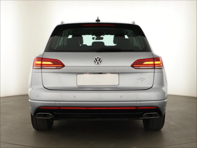 Volkswagen Touareg  3.0 TDI R-Line